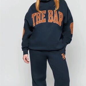 THE BAR CHARLES HIGHEST NECK CORDUROY SWEATSHIRT NAVY / EMBER